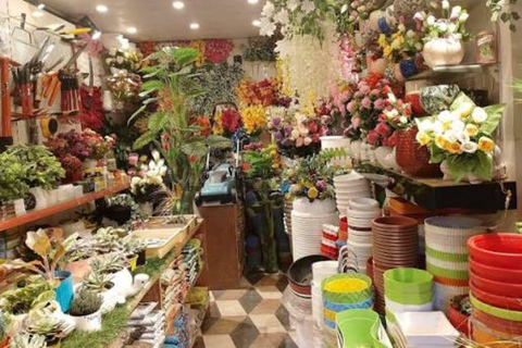 Varanasi: Private Fort, Mosque & Temple with Flower Market