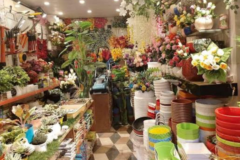 Varanasi: Private Fort, Mosque & Temple with Flower Market