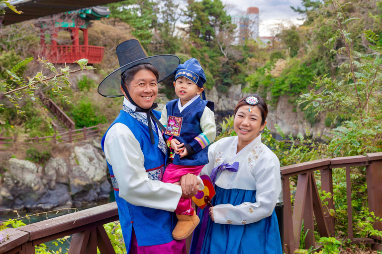 Jeju: K-drama Hanbok Photoshoot & Private Guided Tour