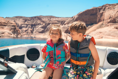 Jezioro Powell: 2-godzinny rejs wycieczkowy łodzią po kanionie AntylopyJezioro Powell: Wycieczka fotograficzna do Kanionu Antylopy małą łodzią