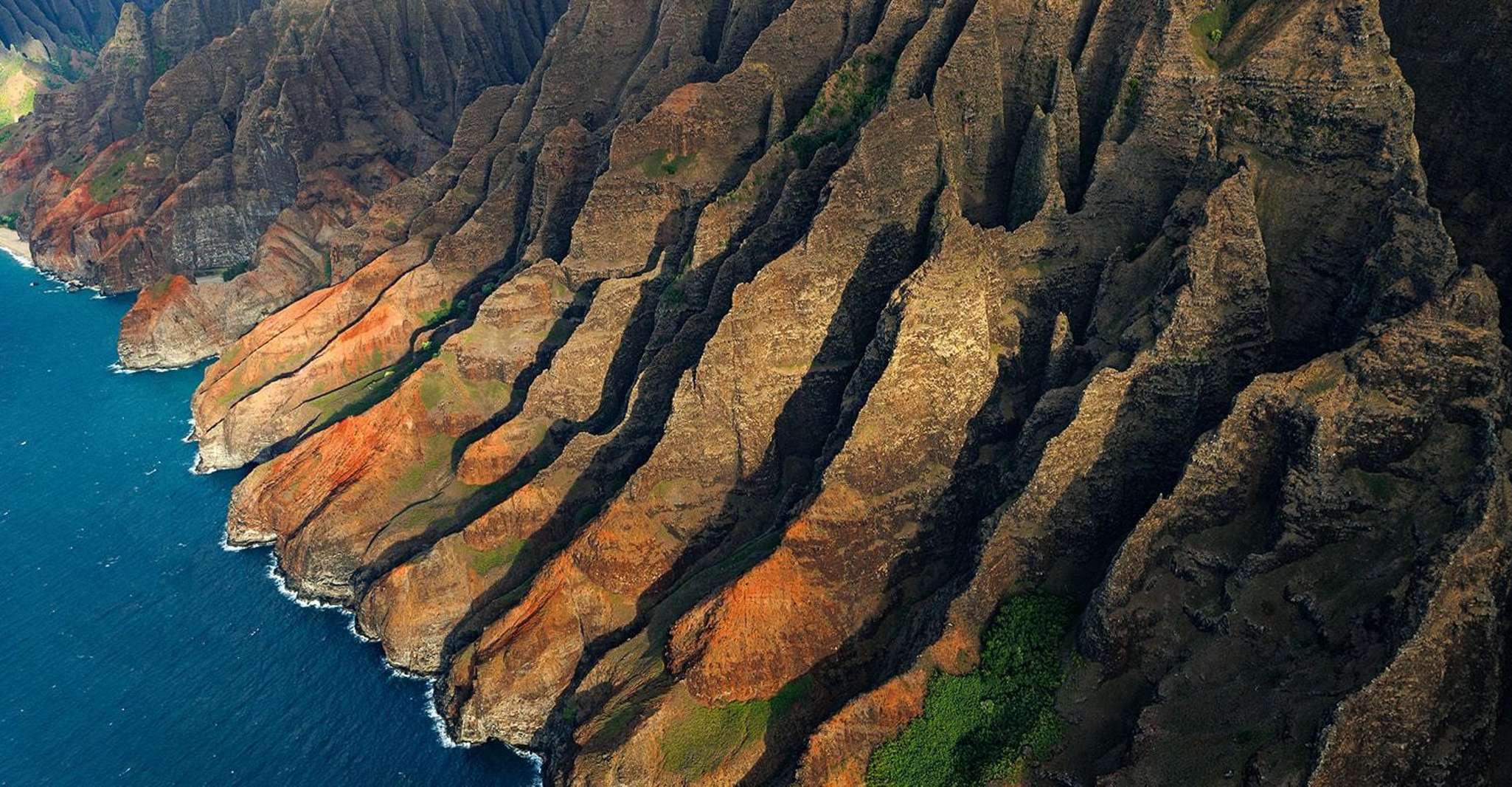 Kauai, Hughes 500 Doors-Off Helicopter with Window Seats - Housity