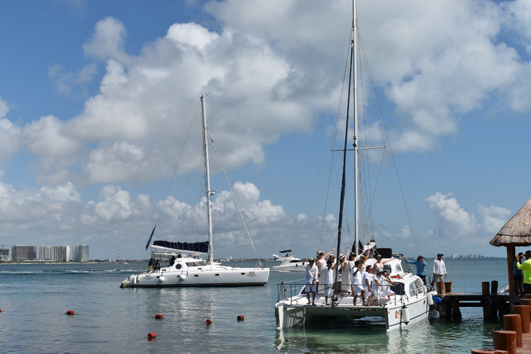 Cancun: Visit Isla Mujeres in a Catamaran with snorkel tour Tour from Cancun