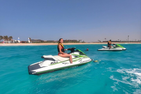 Sal Island: Jet Ski Adventure from Santa Maria Sal Island: 1H Jet Ski Adventure from Santa Maria