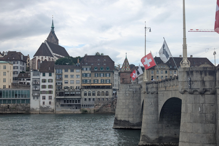 Basel: Guided Walking Tour in small group Basel: Guided Walking Tour in small group in french