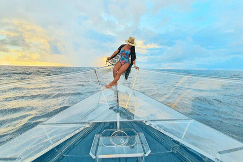 Cancun: Transparent Boat Tour with Soft Drinks