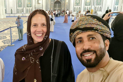 Muscat: City Highlights Tour with Grand Mosque & Souq Shared
