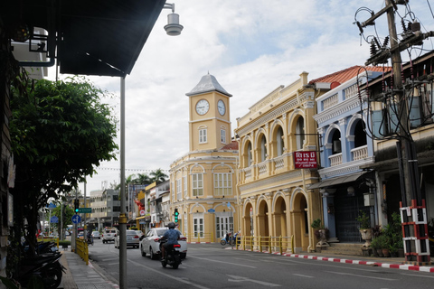 Tour della città di Phuket con avventura in ATV e alimentazione di elefantiServizio di prelievo in hotel a Patong, Karon o Kata Beach