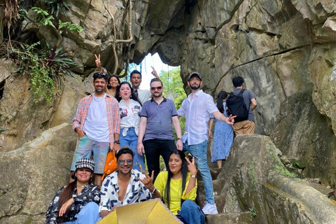 Puerto de Chan May a Puente Dorado - Colinas de BaNa - Montaña de MármolCoche privado con guía de habla inglesa