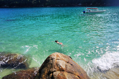 Ilha Grande: 360° Circumnavigation Speed Boat Tour - 8h