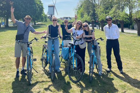 Bruges: The Original Private Bike Tour since 2002 City Highlights Bike Tour in Dutch