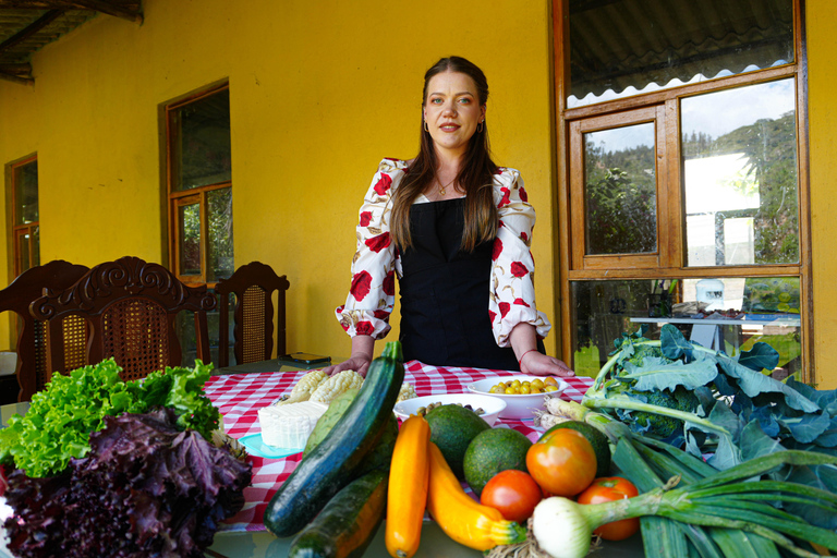 Quito: Nayón Village Tour with Farm Visit