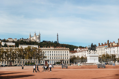 Från Lyon: Vinresa med provsmakning i Beaujolais-regionenFrån Lyon: Vinresa till Beaujolais-regionen med provsmakningar