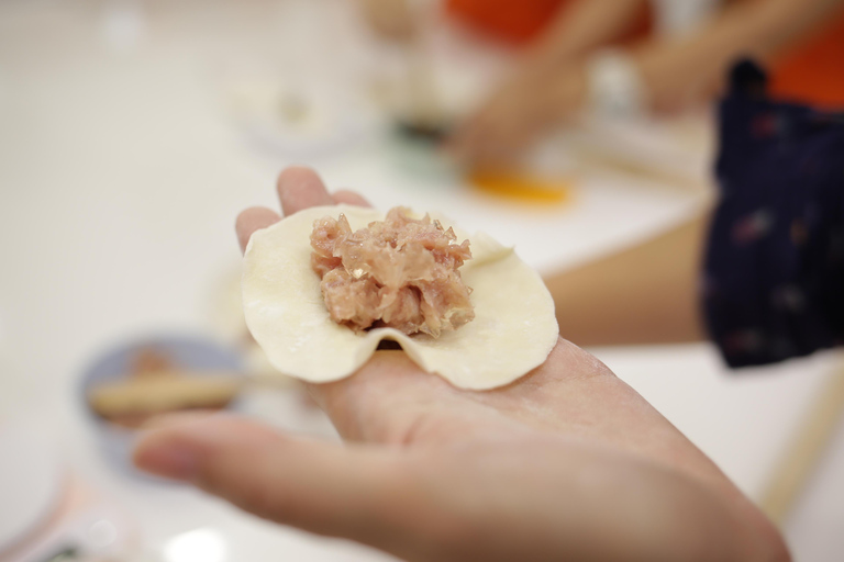 Tajpej: lekcja gotowania pierożków (XiaoLongBao) i makaronu z wołowiną