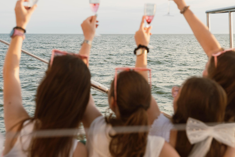 Grau-du-Roi: Sunset Tapas & Live Music Cruise Tour Grau-du-Roi: Sunset tapas dinner cruise tour with live music