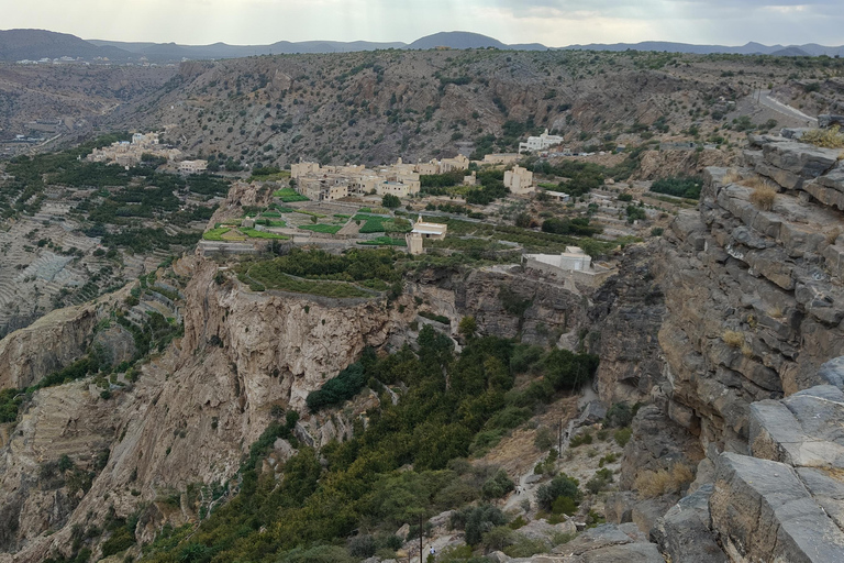 Muscat: Jebel Akhdar and Birkat Al Mouz Guided Day Trip