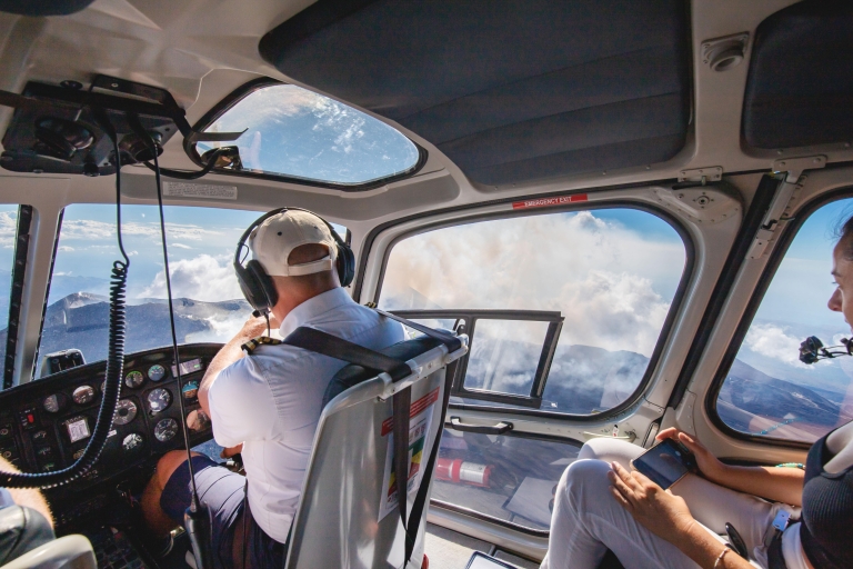 Excursión privada en helicóptero de 30 min por el Etna desde Fiumefreddo