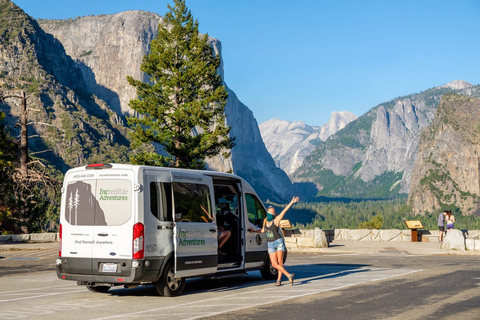 Parque Nacional de Yosemite: Excursión semi-guiada de 2 días a Curry VillageOcupación triple