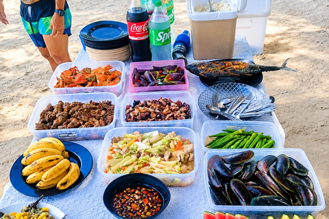 El Nido: Hidden Beach & Secret Beach Tour with Lunch