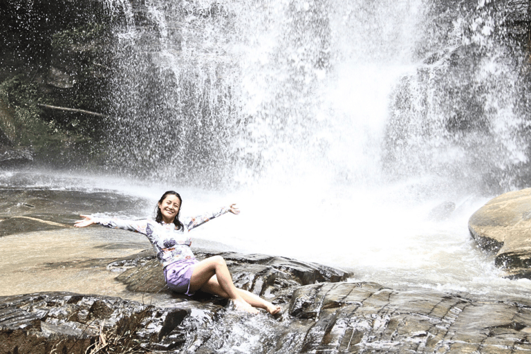 Przygoda w Chiang Mai na quadach | Tajemniczy wodospad i spływ bambusową tratwą2 MIEJSCA – 1 godzina jazdy quadem | Tajemniczy wodospad, spływ bambusową tratwą i lunch