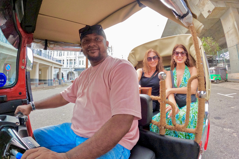 Tuk Tuk Private Safari Tour Exploring Capital Colombo