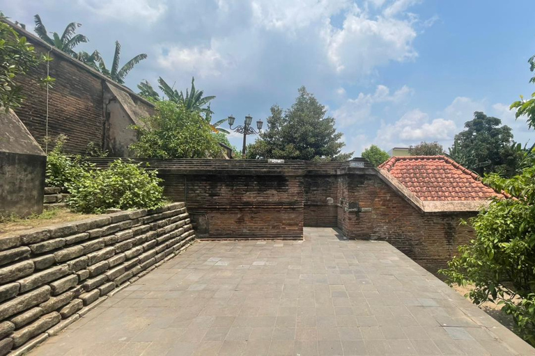 Yogyakarta: o Reino Mataram permanece com o artesanato em prataYogyakarta: Vestígios do Reino Mataram com exposição de prata