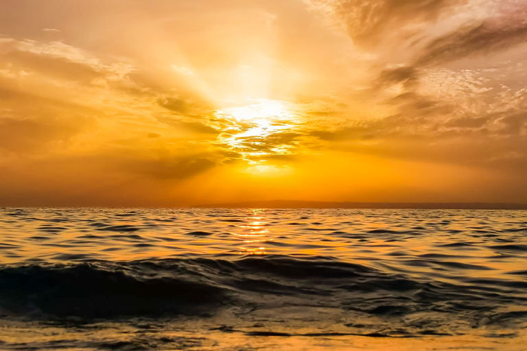 Malaga : excursion en catamaran avec option coucher de soleilCroisière au coucher du soleil avec verre de cava