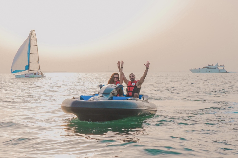 Dubaï : Excursion en bateau avec collations, baignade et photos120mins SeaNic PicNic - Self-Drive Boat Tour (Groupe privé)