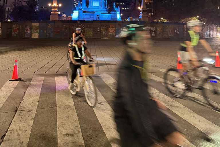 Mexico City: Cable Car, Forest & Centro Bike Tour