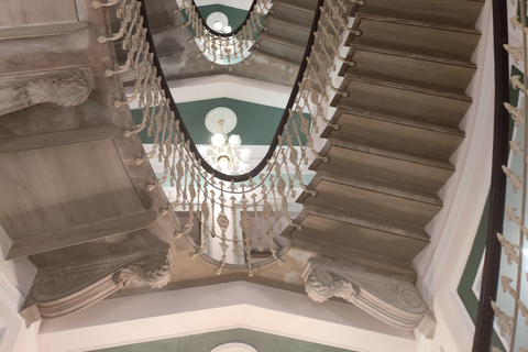 在热那亚漫步，探索历史、传统和美味在热那亚漫步，感受历史、传统和美味