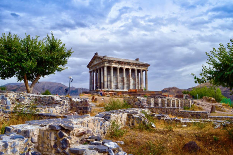 Visite privée du temple de Garni, du monastère de Geghard, du lac Sevan