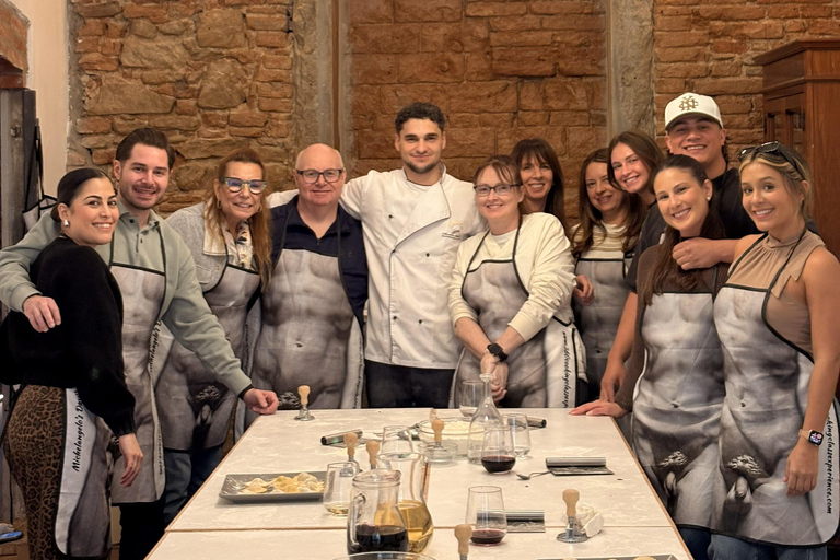 Florence: Ravioli & Pasta Cooking Class & Wine + Gift Apron Private Cooking Class