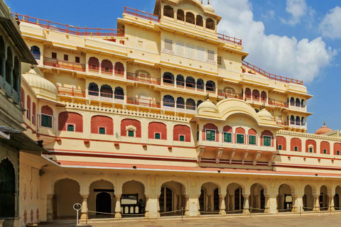 Jaipur Full-Day Sightseeing Tour From Delhi By Private Car Tour with Car, Guide, Entry Tickets and Meal