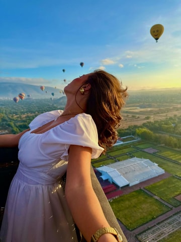 Teotihuacan: Balloon Flight w/ Breakfast & Transfer