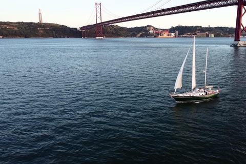 Lisbon: 3-Hour Sailing Tour with Swim and Drinks