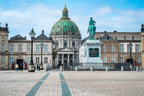 Copenhagen: Private Royal Landmarks & City Highlights Tour Full day private tour (van)