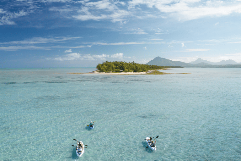 Maurice : kayak, dauphins sauvages, île Benitiers, rivièreMaurice : Kayak, dauphins sauvages, île Benitiers, rivière