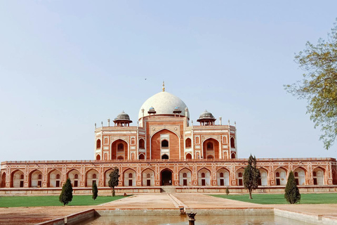Delhi : visite d&#039;une jounée touristique en voiture avec guide gouvernemental