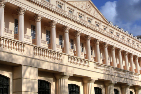 London: 6.30pm Highlights Walking Tour with Local Guide