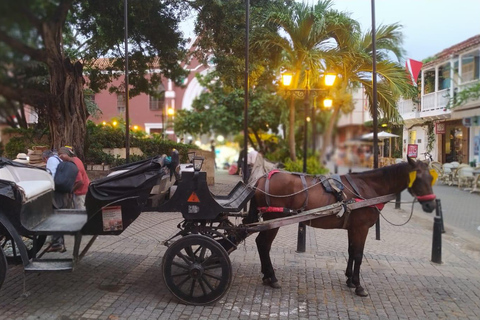 Colonial car ride through old Cartagena Colonial car ride through old Cartagena 40 MINUTOS