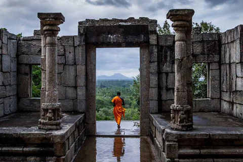 From Negombo To Anuradhapura Transfer with Sightseeing Stops