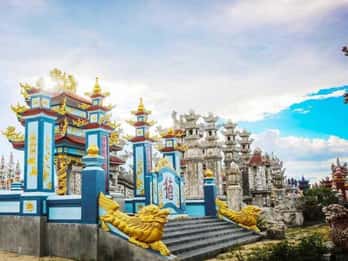 Hoi An : Mit dem Privatauto nach Hue über den HaiVan-Pass und die Stadt der Geister