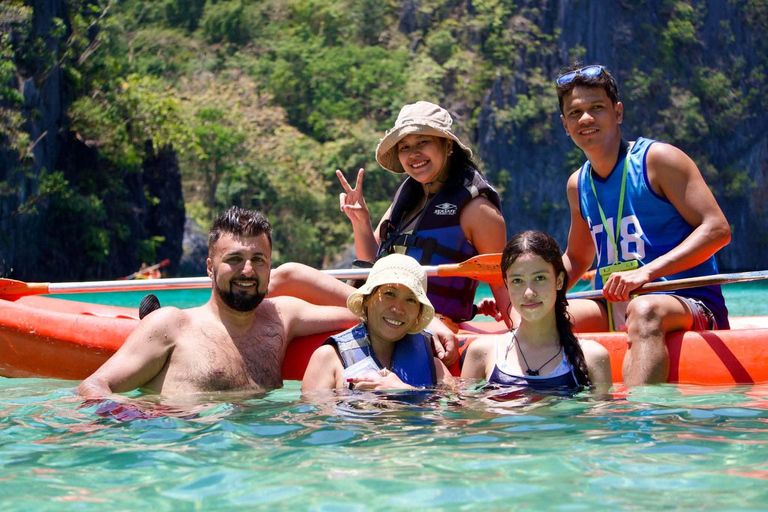 El Nido Exclusive Private Island Tour w/Premium Boat & Lunch