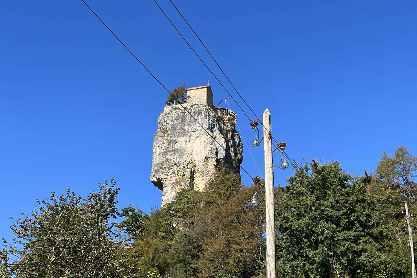 Kutaisi: Chiatura Cable Cars & Katskhi Pillar Guided Tour
