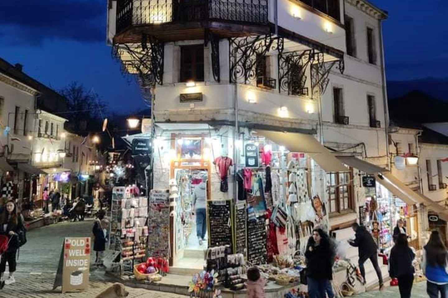 Da Tirana a Gjirokaster: gita giornaliera nella città incantata