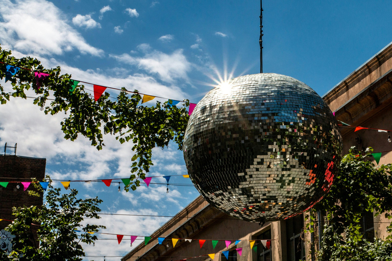 Tiflis: Urban Hotspots Guided Tour w/ Cable Car &amp; Funicular