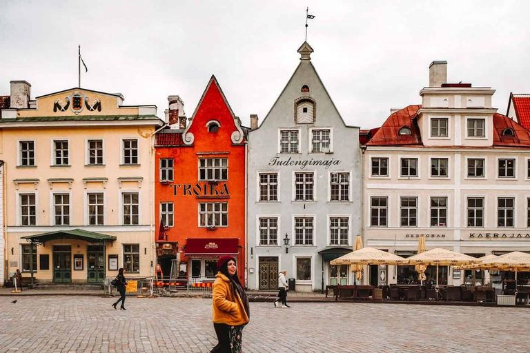 Tallinn: Old Town Walking Tour w/Local Guide & Hidden Gems