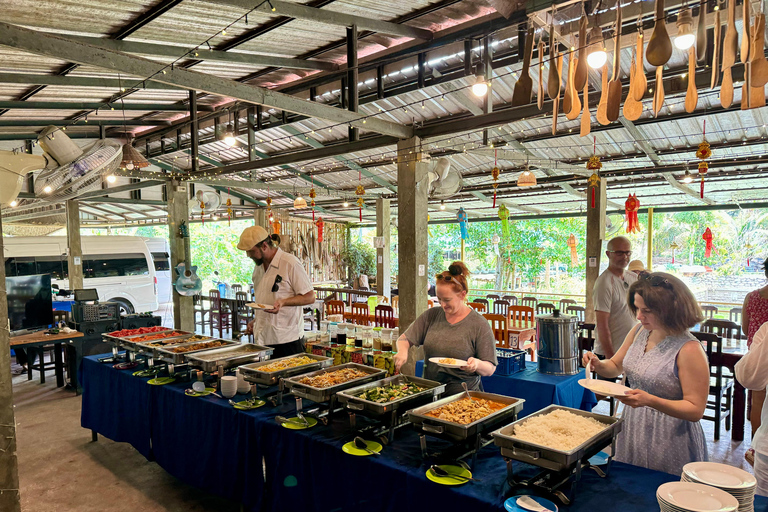 Chiang Rai: Explore Top 7 Attractions + FREE Lunch Buffet