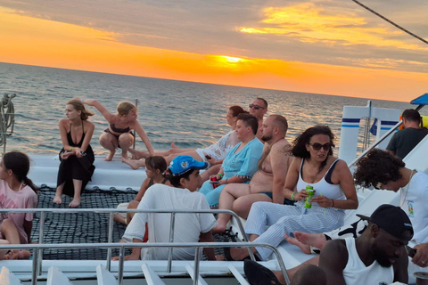 Djerba Catamaran: Turquoise Escape & Swim with Transfers