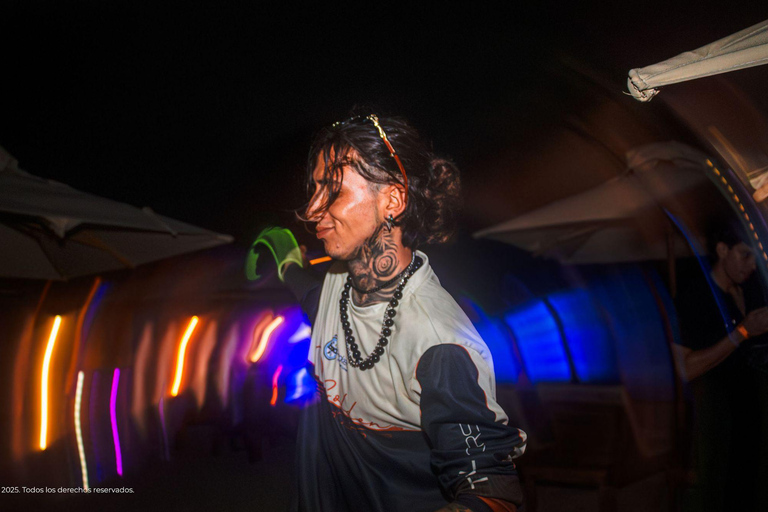 Cartagena: Sunset party on a boat and at a beach club