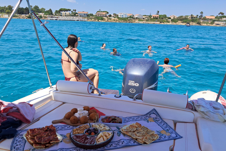 Fontane Bianche – Ognina: Exclusive RIB-Boat Tour Fontane Bianche - Ognina: Exclusive tour by rubber dinghy